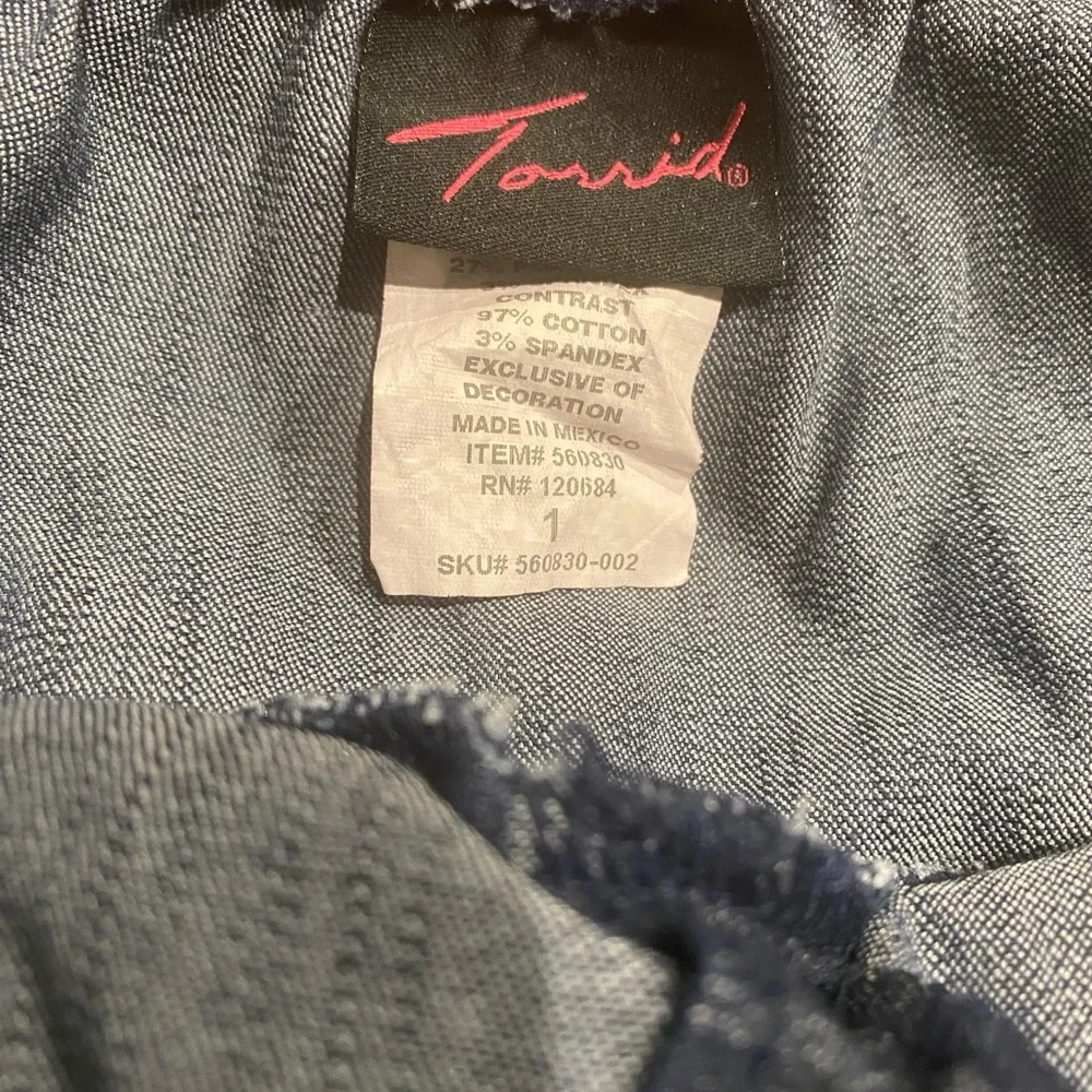 VINTAGE Torrid Alert!! Denim Halter Red Roses Polka Dots 1X EUC!!! - Picture 4 of 4